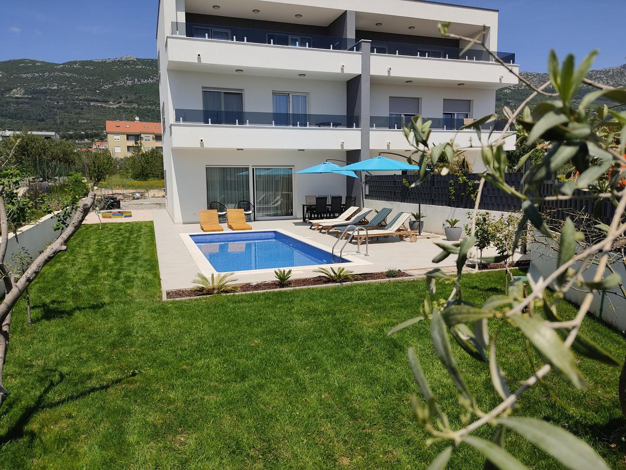 New Villa David, Wi-Fi, Iptv, 5 Bedrooms, 4 Bathrooms Kaštela Екстериор снимка