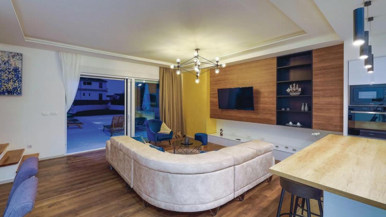 New Villa David, Wi-Fi, Iptv, 5 Bedrooms, 4 Bathrooms Kaštela Екстериор снимка
